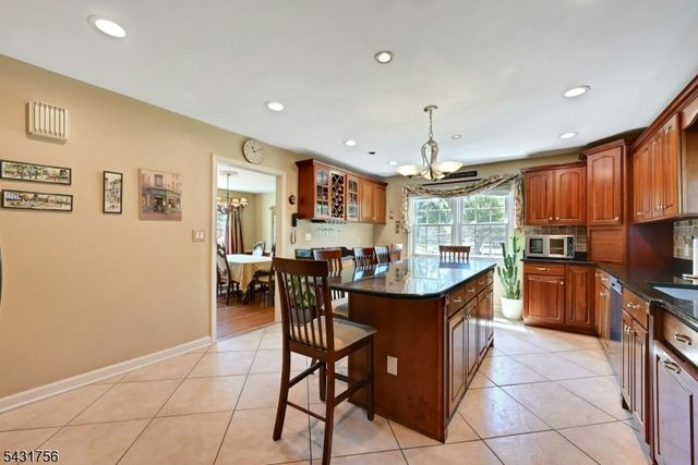 10 Thruway Dr, Bridgewater Twp., NJ 08807