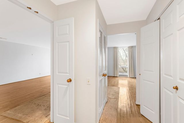 1140 Old Mill Road 304F, Hinsdale, IL 60521