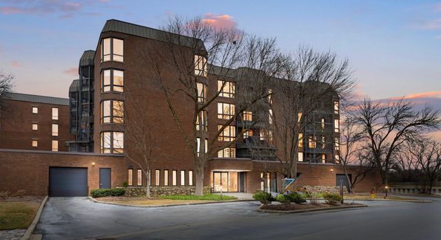 1140 Old Mill Road 304F, Hinsdale, IL 60521