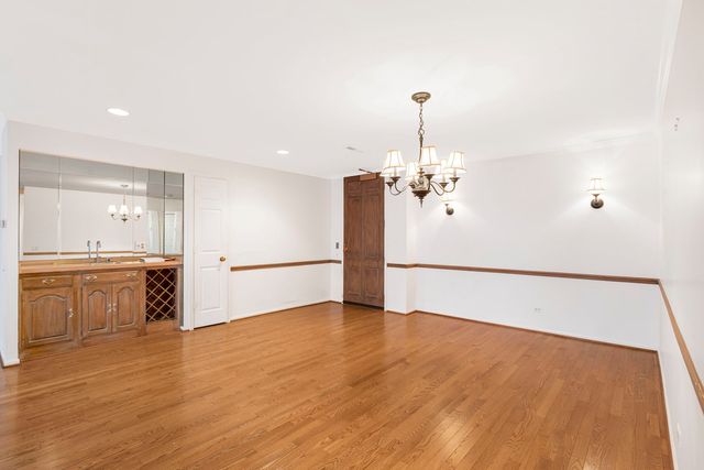 1140 Old Mill Road 304F, Hinsdale, IL 60521