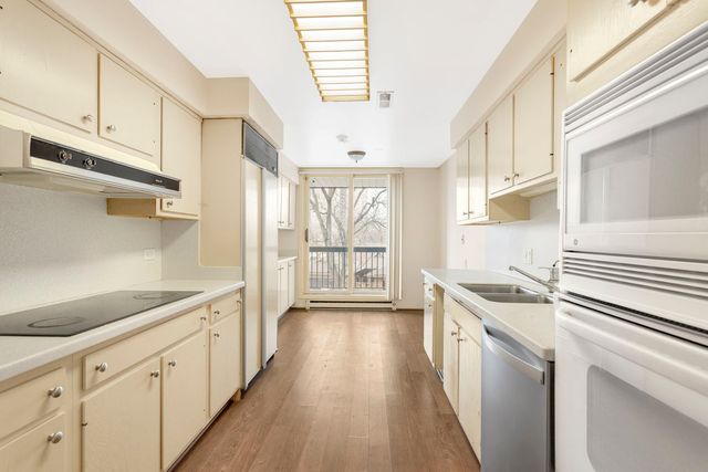 1140 Old Mill Road 304F, Hinsdale, IL 60521