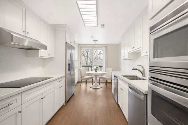 1140 Old Mill Road 304F, Hinsdale, IL 60521