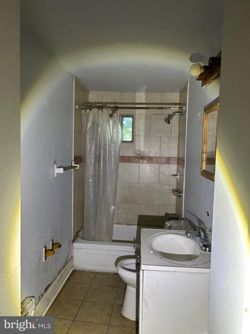 1850 E MADISON ST, Philadelphia, PA 19134