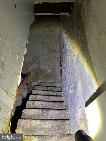 1850 E MADISON ST, Philadelphia, PA 19134