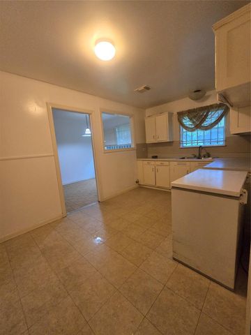 5659 Westover Street, Houston, TX 77033