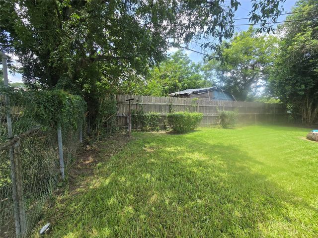 5659 Westover Street, Houston, TX 77033