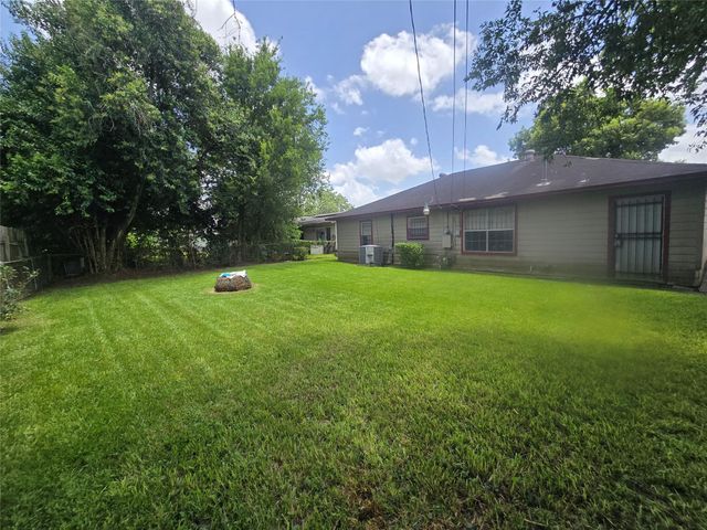 5659 Westover Street, Houston, TX 77033