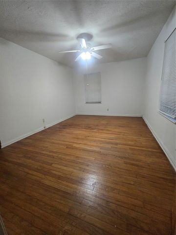 5659 Westover Street, Houston, TX 77033