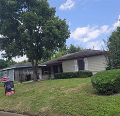 5659 Westover Street, Houston, TX 77033