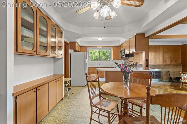 45078 Vanker Avenue, Utica, MI 48317