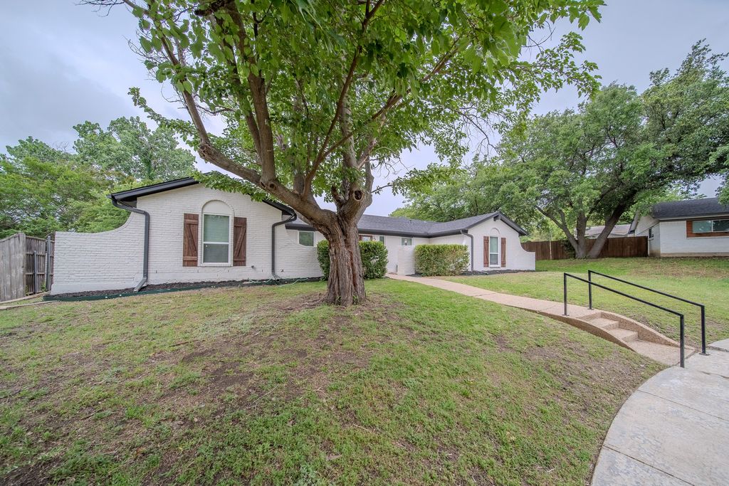 3505 Shady Brook Circle, Garland, TX 75043
