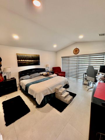 1081 WILSHIRE Circle E, Pembroke Pines, FL 33027