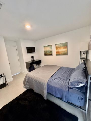 1081 WILSHIRE Circle E, Pembroke Pines, FL 33027
