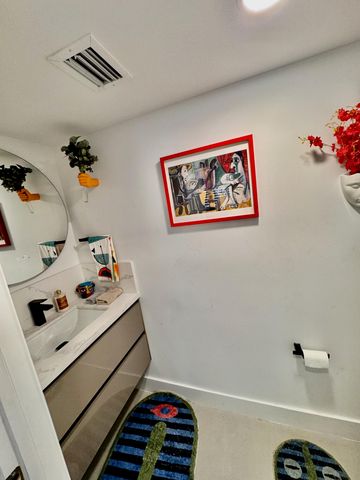 1081 WILSHIRE Circle E, Pembroke Pines, FL 33027