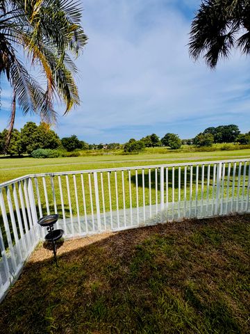 1081 WILSHIRE Circle E, Pembroke Pines, FL 33027
