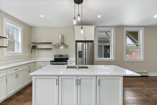 106 Ridge Ave., Athol, MA 01331