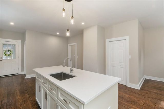 106 Ridge Ave., Athol, MA 01331