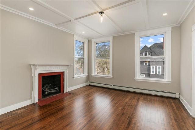 106 Ridge Ave., Athol, MA 01331