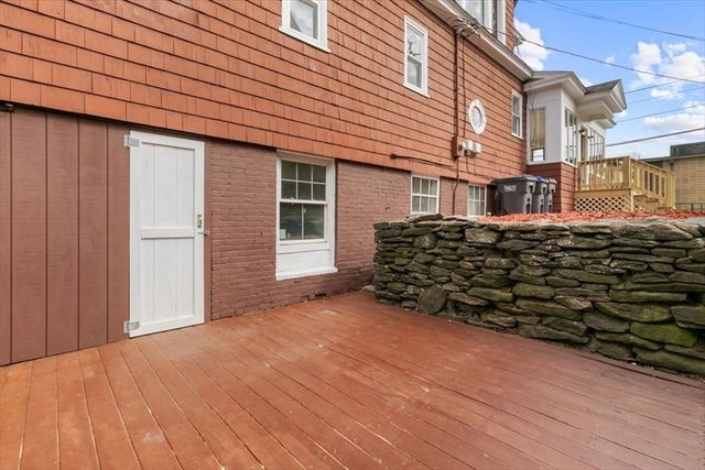 106 Ridge Ave., Athol, MA 01331