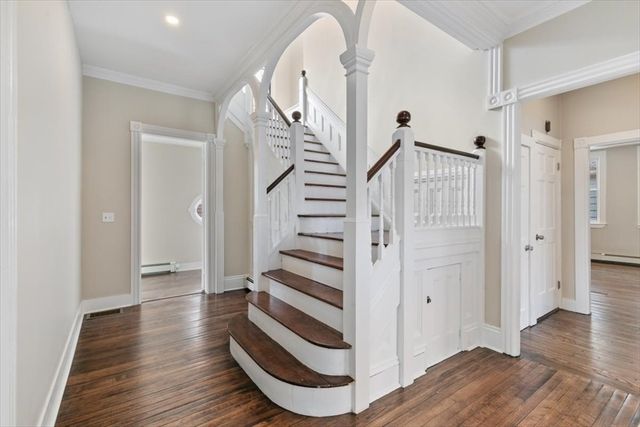 106 Ridge Ave., Athol, MA 01331
