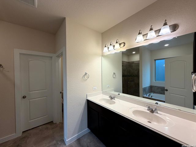14615 Running Wolf, San Antonio, TX 78245
