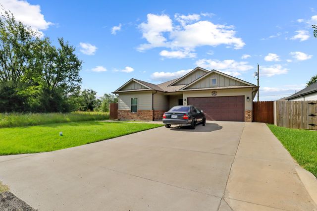 135 Westview Drive, Gun Barrel City, TX 75156