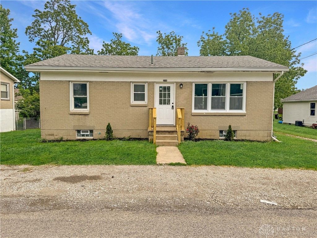 206 E Poplar Street, St Paris, OH 43072