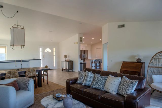 1859 Carolyn Dr, Chula Vista, CA 91913