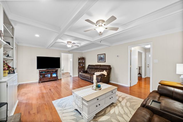 407 Marietta Dr, Hopkinsville, KY 42240