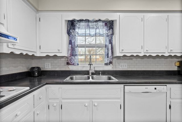 407 Marietta Dr, Hopkinsville, KY 42240