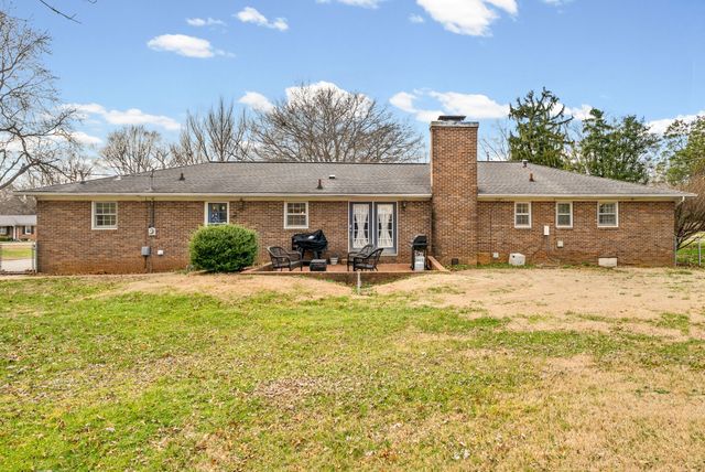 407 Marietta Dr, Hopkinsville, KY 42240