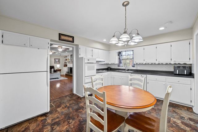 407 Marietta Dr, Hopkinsville, KY 42240