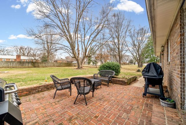 407 Marietta Dr, Hopkinsville, KY 42240