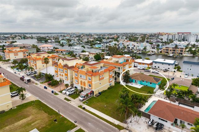 136 175TH TERRACE DRIVE E, Redington Shores, FL 33708