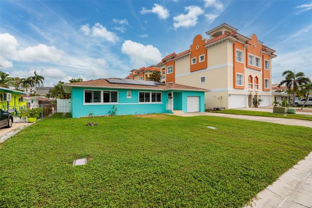 136 175TH TERRACE DRIVE E, Redington Shores, FL 33708