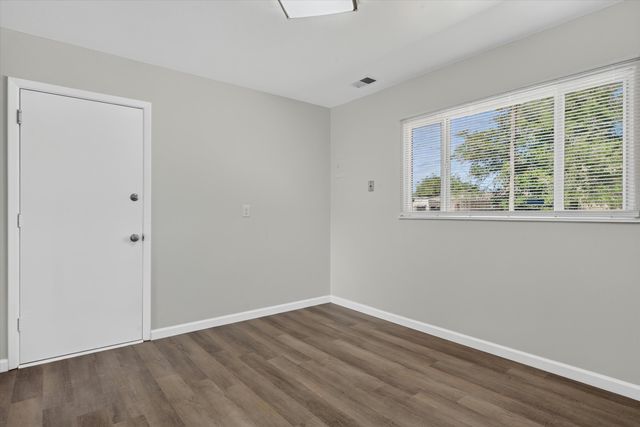 329 Mankin Street NE, Albuquerque, NM 87123