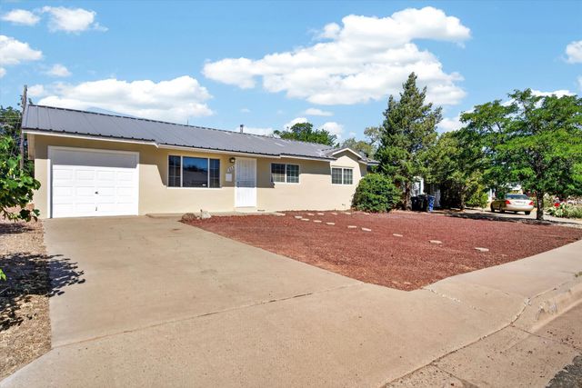 329 Mankin Street NE, Albuquerque, NM 87123