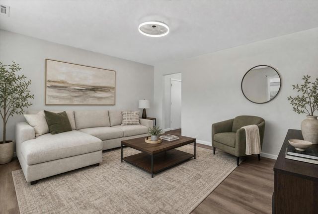 329 Mankin Street NE, Albuquerque, NM 87123