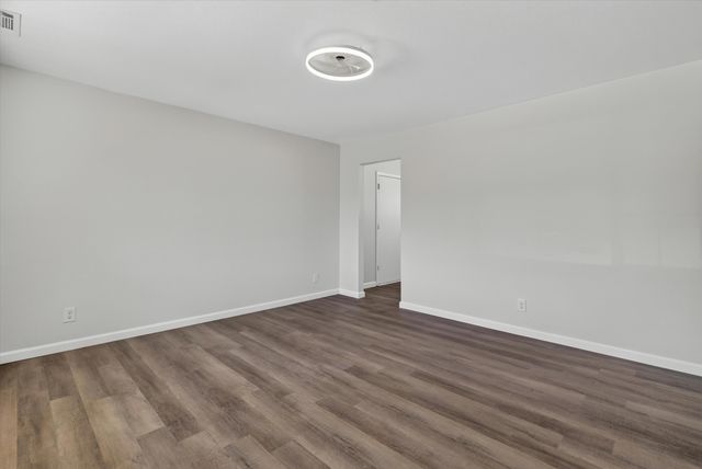 329 Mankin Street NE, Albuquerque, NM 87123
