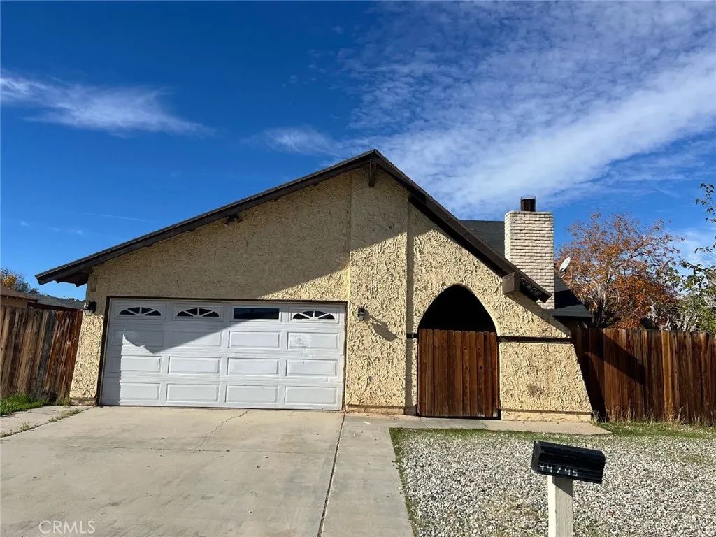 44745 Christie Avenue, Lancaster, CA 93535