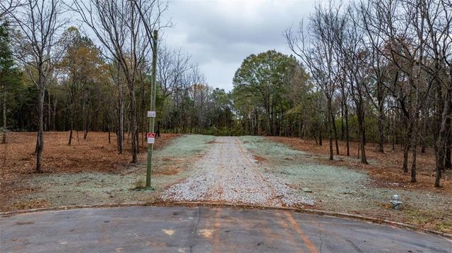 2 Shiloh Ridge Trail, Snellville, GA 30039