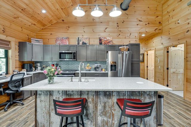 4051 Busters Run, Ooltewah, TN 37363