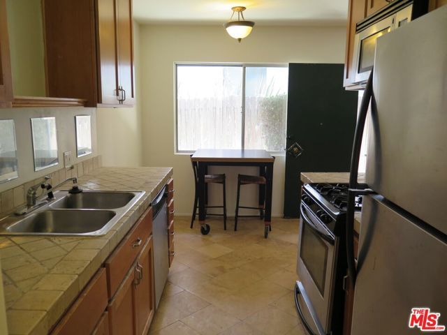 1432 STANFORD Street 2, Santa Monica, CA 90404