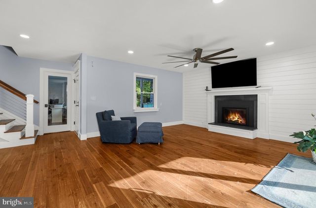 19 W SEVERN RIDGE RD, Annapolis, MD 21409
