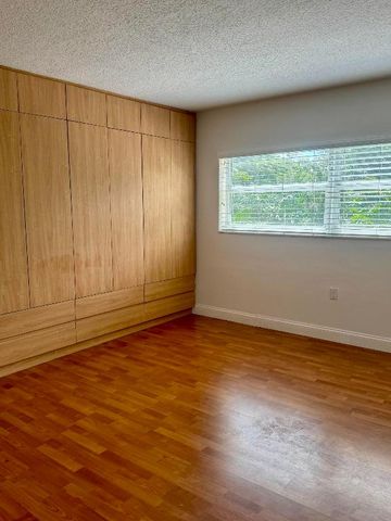 200 E Royal Palm Road 206, Boca Raton, FL 33432