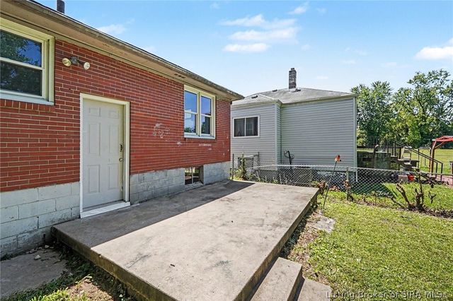 1219 Bono Road, New Albany, IN 47150