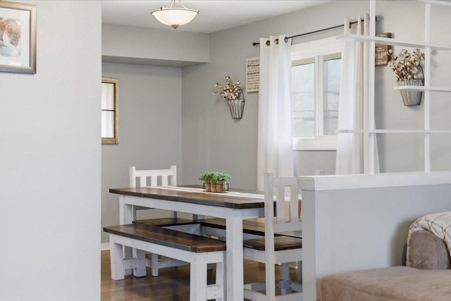 2232 W Carrington AVENUE, Oak Creek, WI 53154