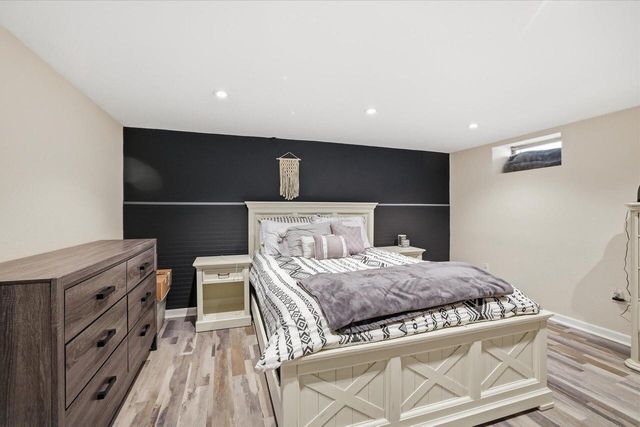 2232 W Carrington AVENUE, Oak Creek, WI 53154