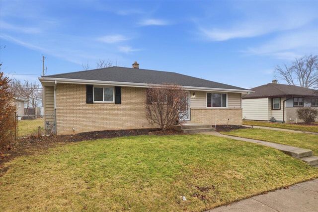 2232 W Carrington AVENUE, Oak Creek, WI 53154