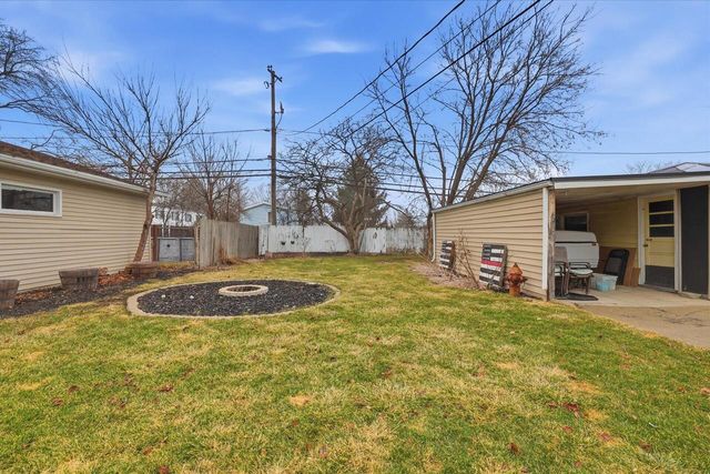 2232 W Carrington AVENUE, Oak Creek, WI 53154